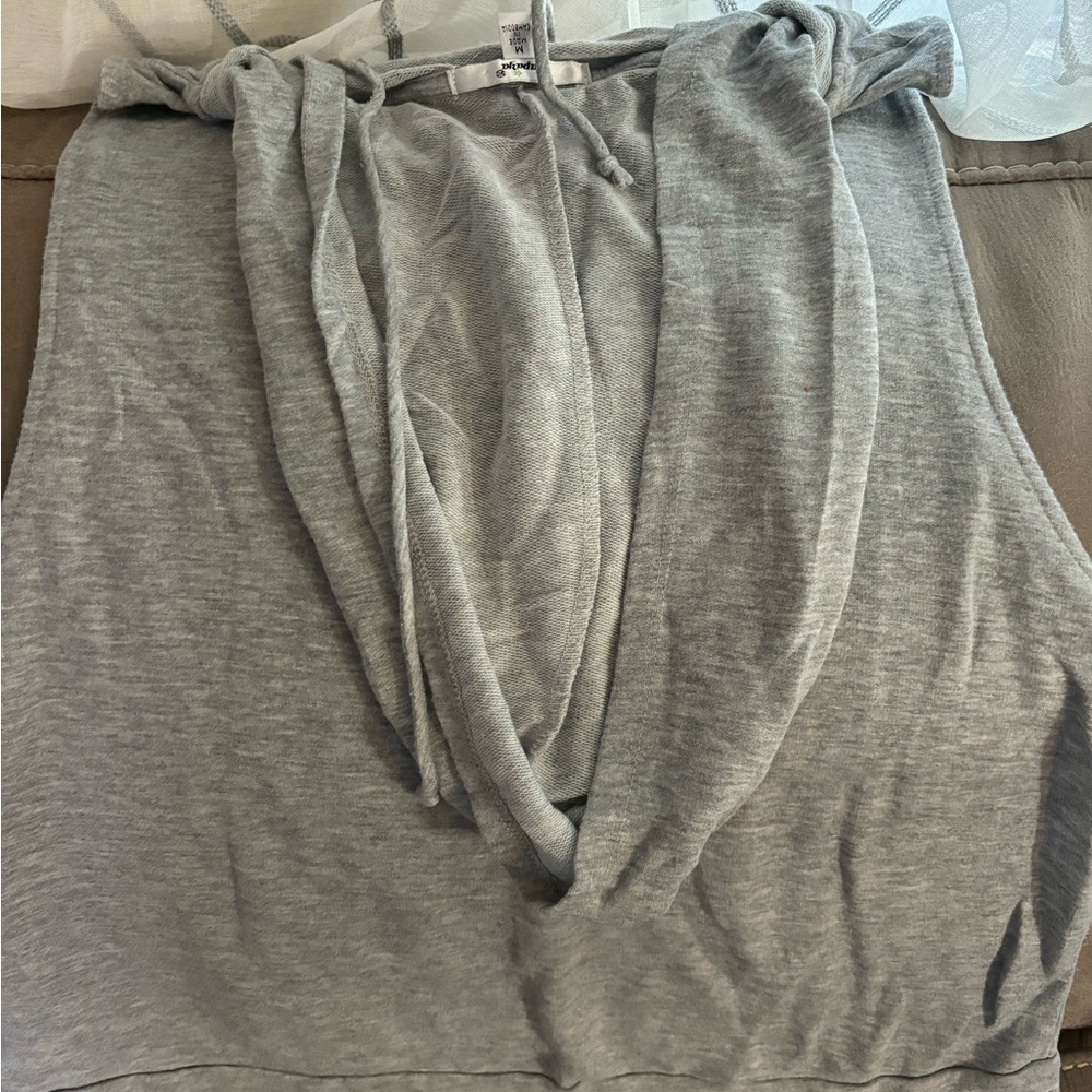 Sleeveless cap jackets